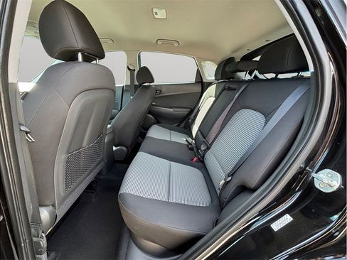 Used 2020 Hyundai Kona SE image 29