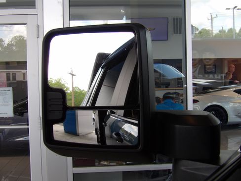Used 2024 Chevrolet Silverado 2500 Custom image 26