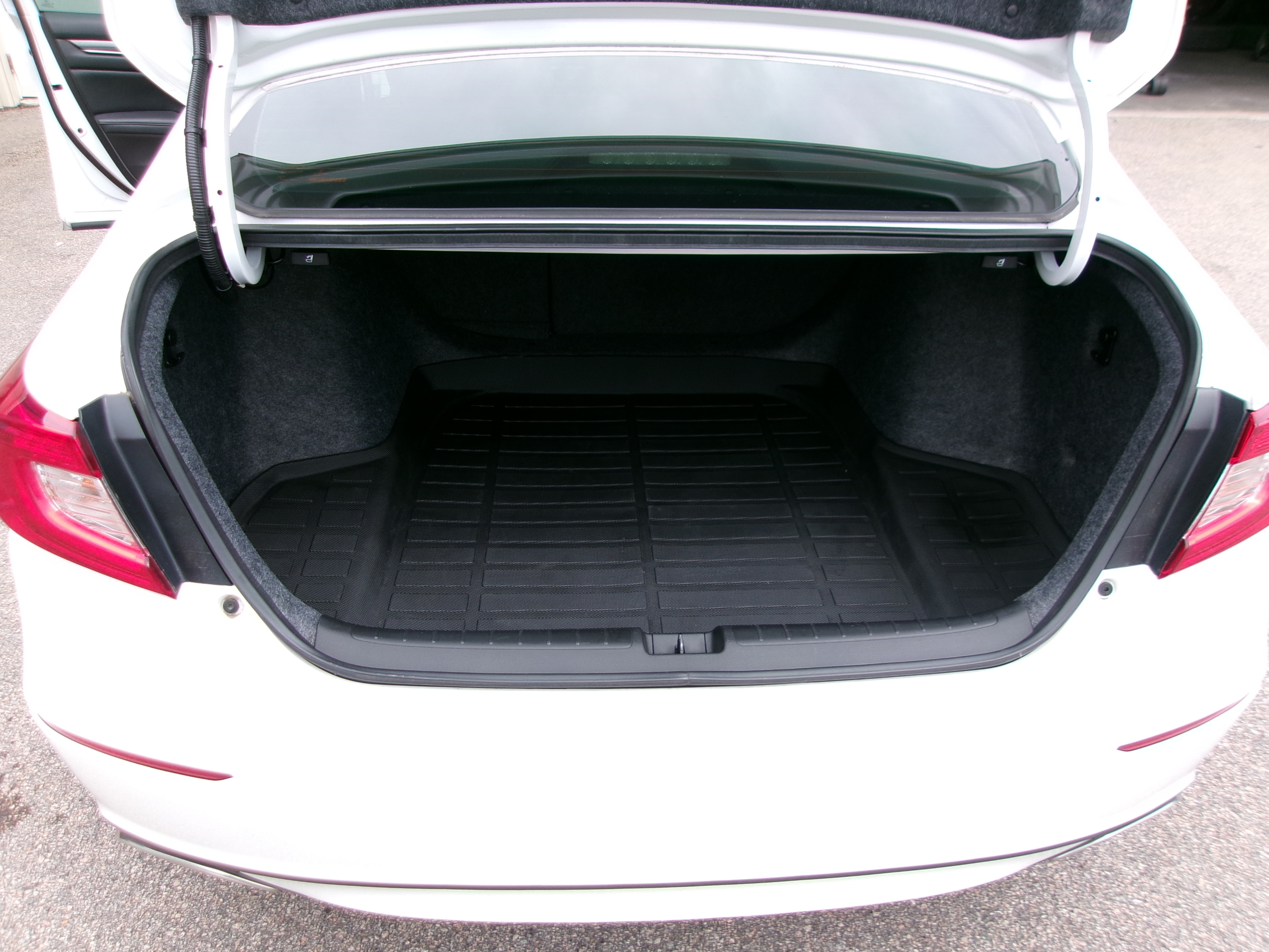 Used 2022 Honda Accord 1.5T Sport Special Edition image 5