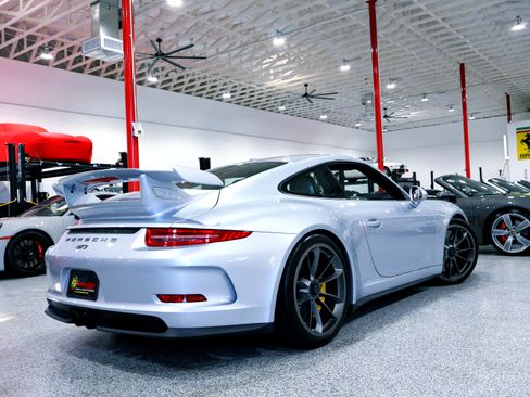 Used 2016 Porsche 911 GT3 image 13