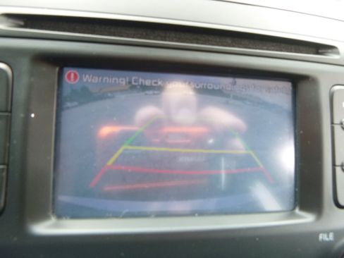 Used 2014 Kia Sorento FWD LX image 25