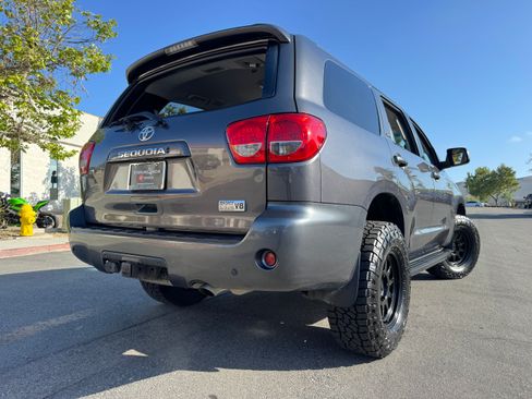 Used 2013 Toyota Sequoia SR5 image 8