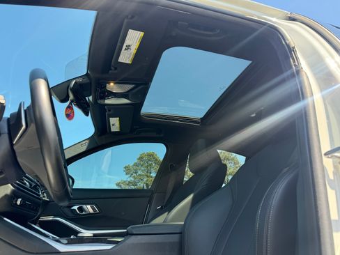 Used 2023 BMW 330i xDrive image 21