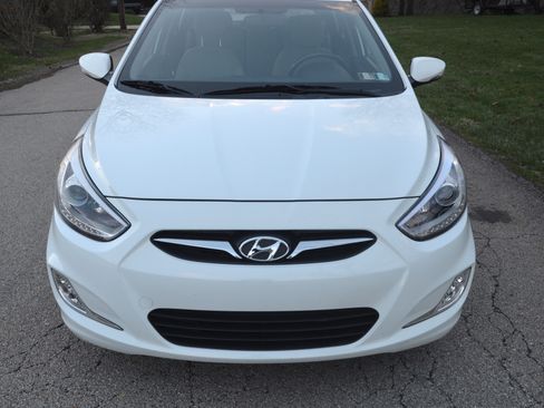Used 2014 Hyundai Accent SE image 8