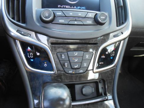 Used 2015 Buick LaCrosse Leather FWD image 16