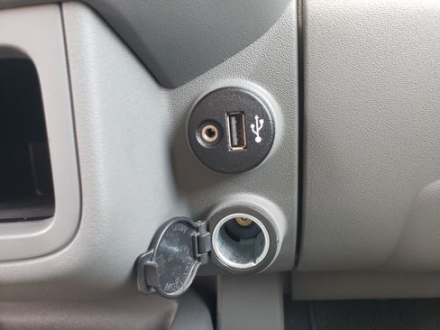 Used 2020 Nissan Frontier 4x4 King Cab SE image 14