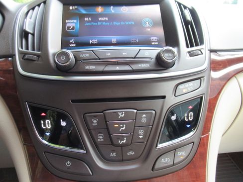 Used 2014 Buick Regal Premium FWD image 22