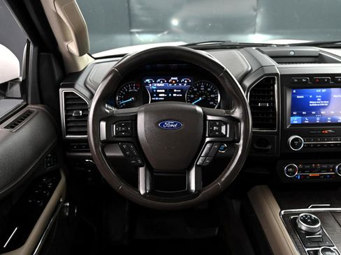 Used 2020 Ford Expedition Limited image 23
