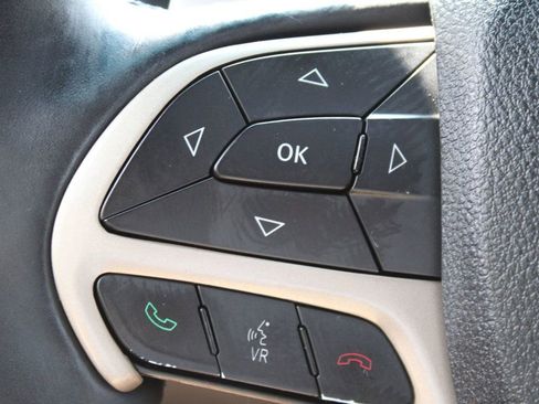 Used 2014 Jeep Grand Cherokee Limited image 14