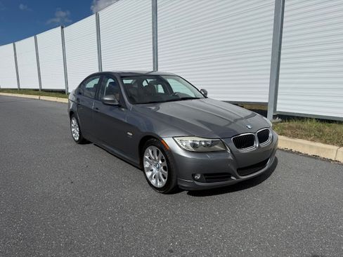 Used 2011 BMW 328i xDrive image 2