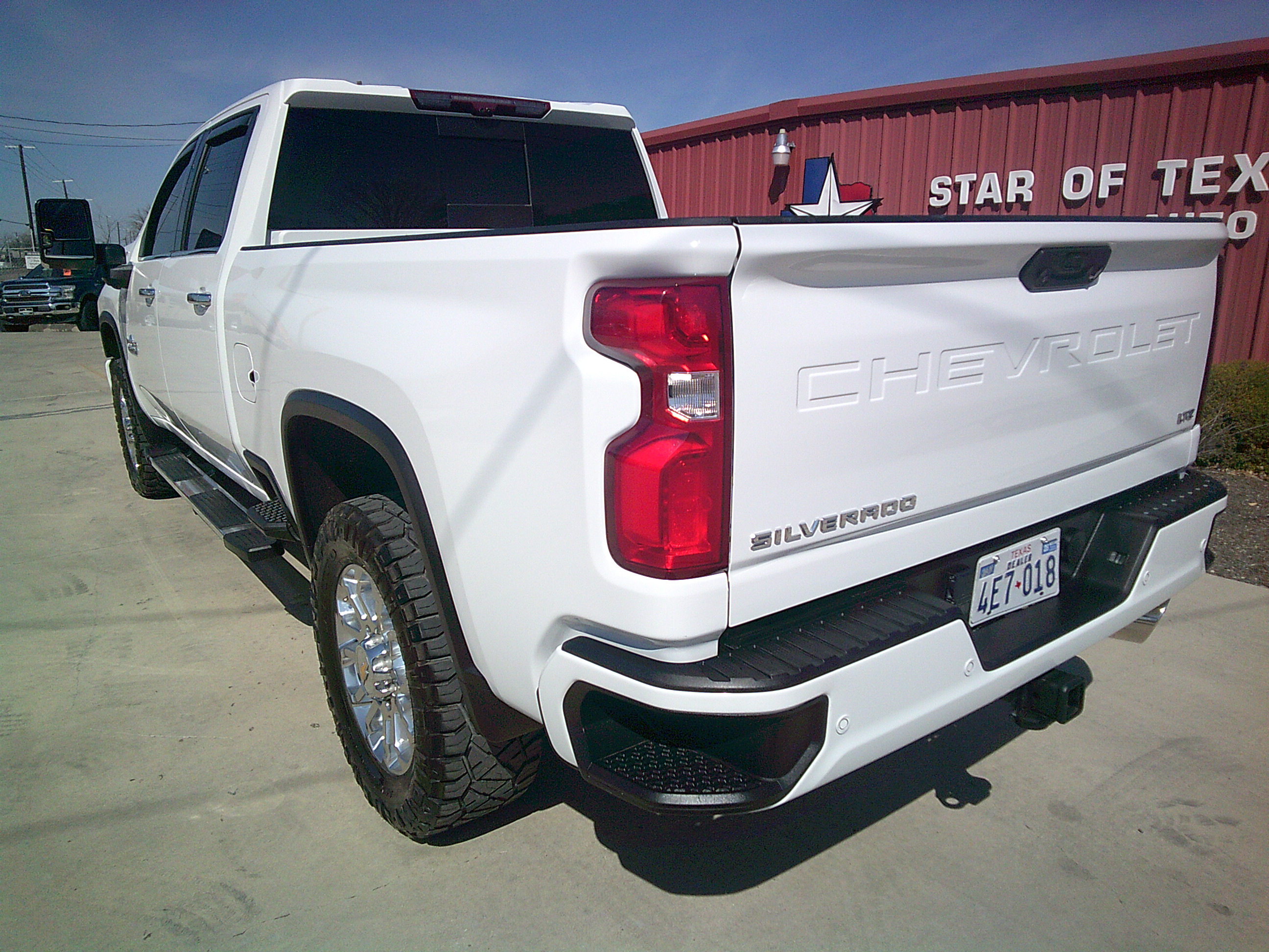Used 2024 Chevrolet Silverado 2500 LTZ AWD/4WD image 29