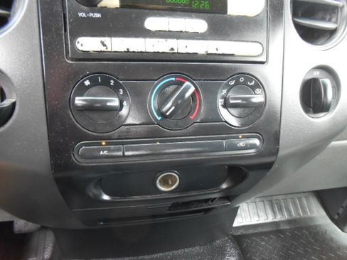 Used 2005 Ford F150 2WD SuperCab STX image 11