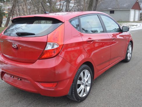 Used 2013 Hyundai Accent SE image 5