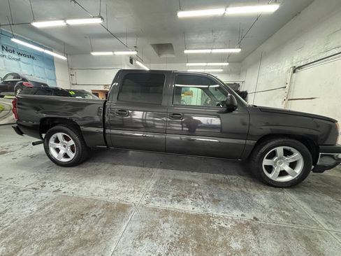 Used 2005 Chevrolet Silverado 1500 LT image 3
