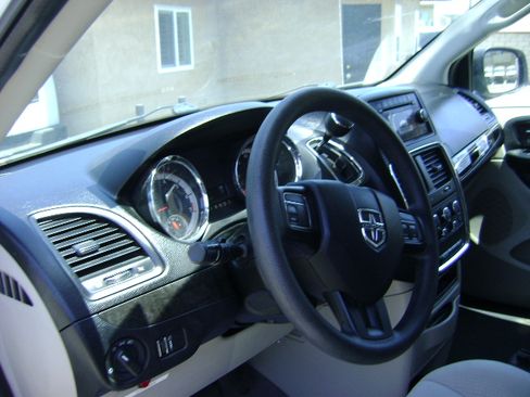Used 2014 Dodge Grand Caravan UNAVAIL FWD image 12