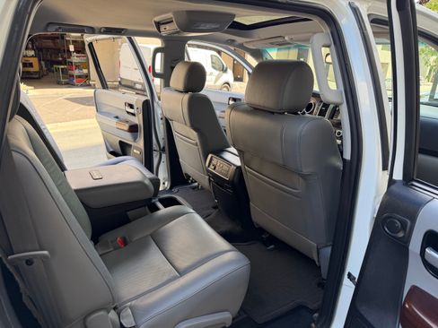 Used 2016 Toyota Sequoia Platinum image 23
