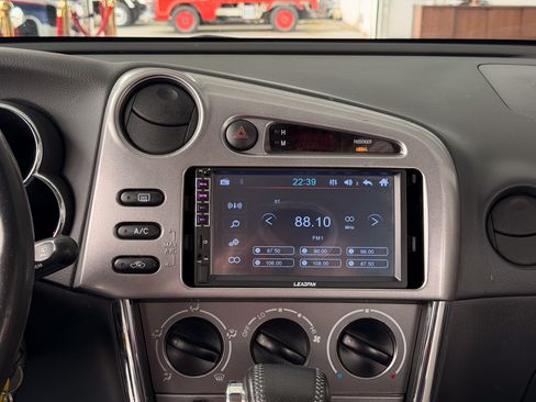 Used 2006 Toyota Matrix XR image 11