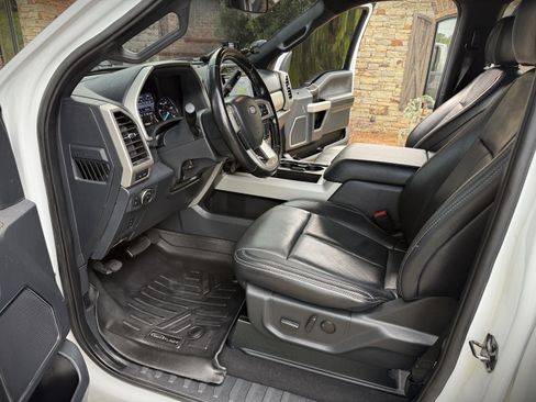 Used 2022 Ford F250 4x4 Crew Cab Super Duty image 3