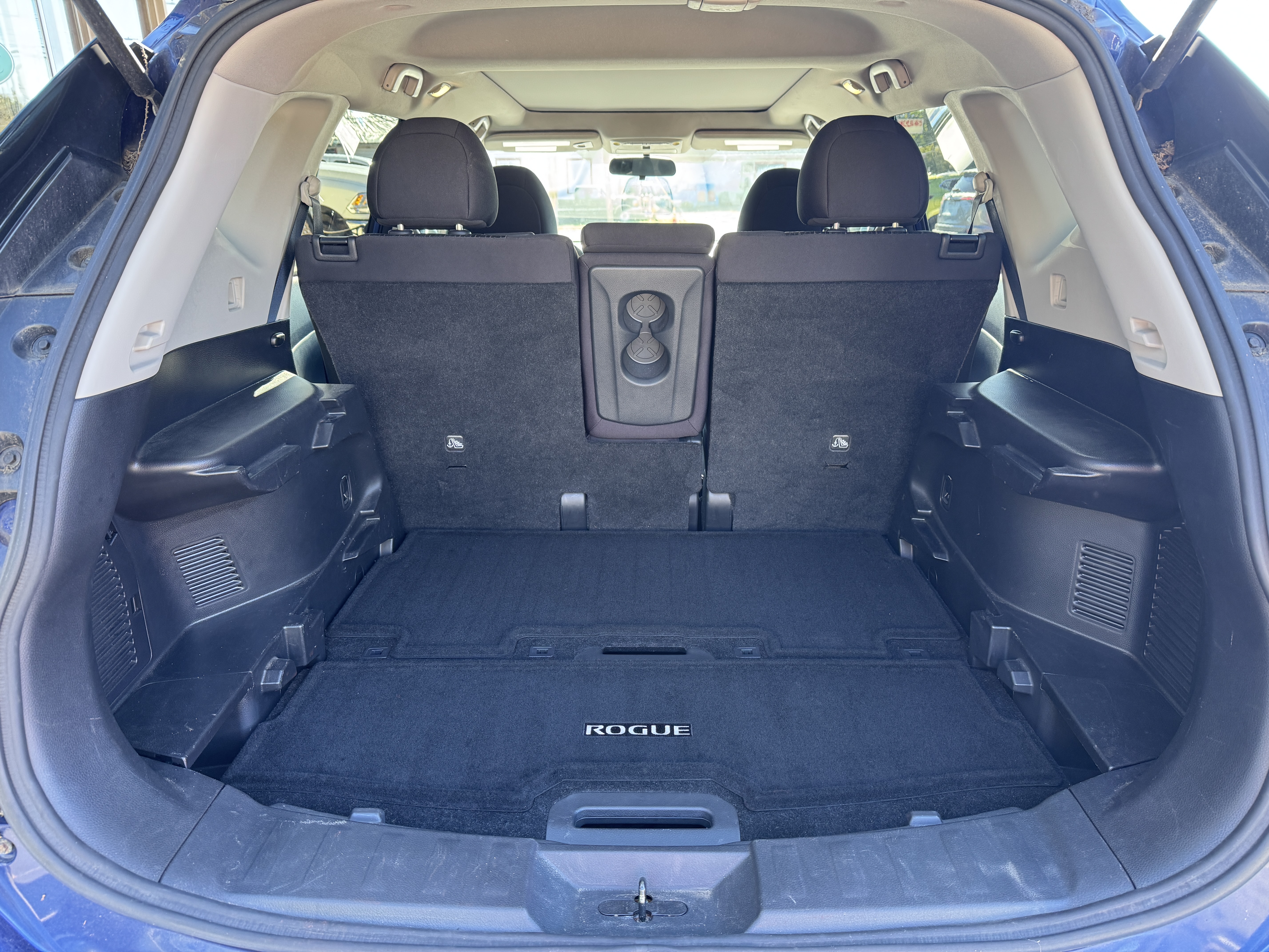 Used 2017 Nissan Rogue AWD SV image 12
