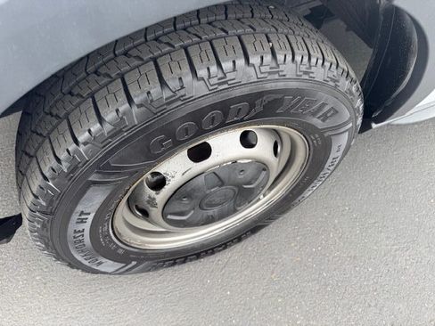 Used 2018 Ford Transit 250 image 19