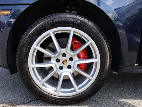 Used 2016 Porsche Macan Turbo image 42