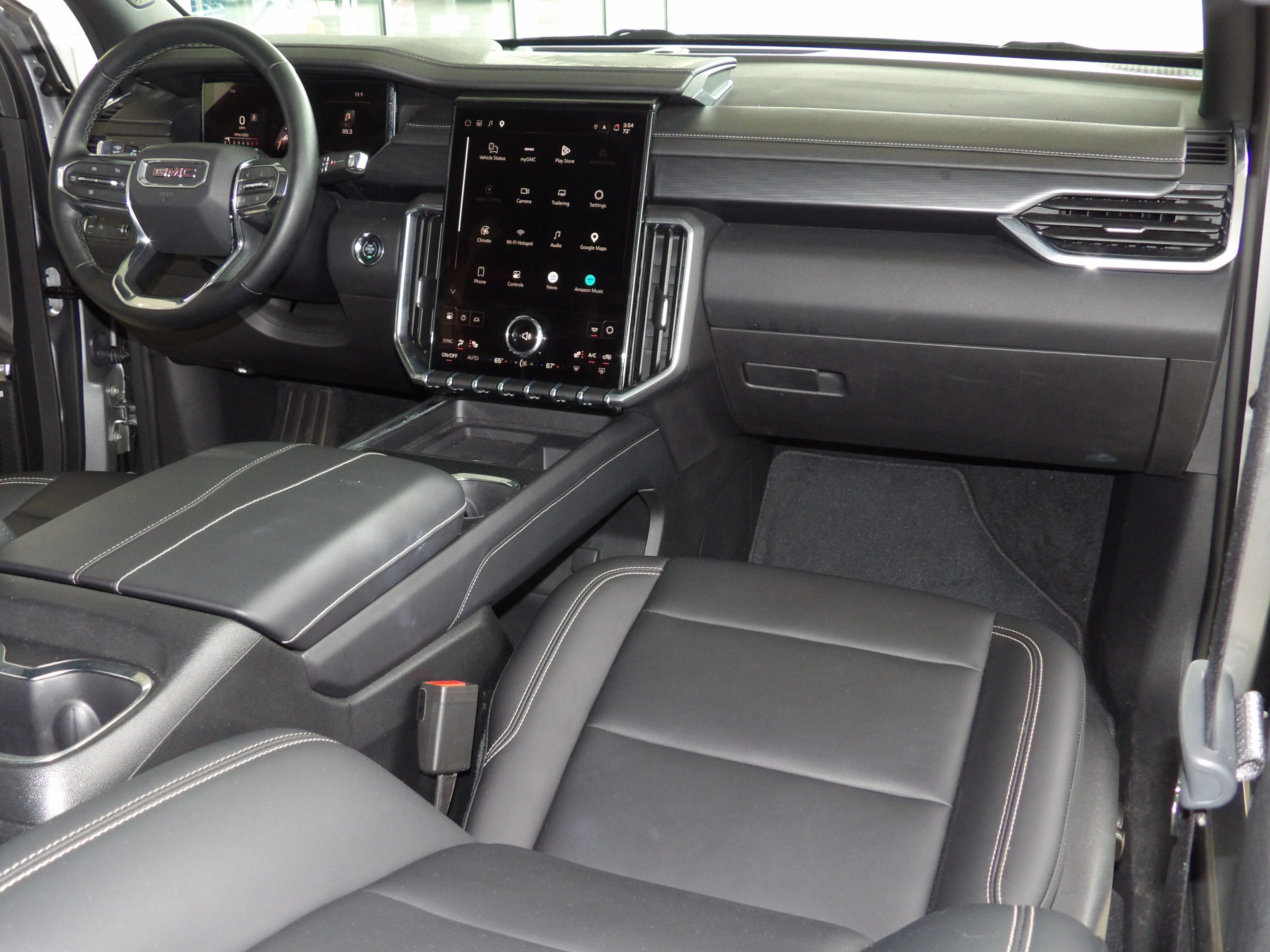 Used 2026 GMC Acadia FWD Elevation image 4