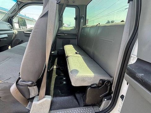Used 2005 Ford F250 XL AWD/4WD image 5
