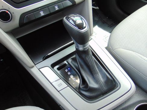 Used 2018 Hyundai Elantra SEL image 20