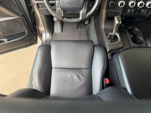 Used 2018 Toyota Sequoia SR5 image 22