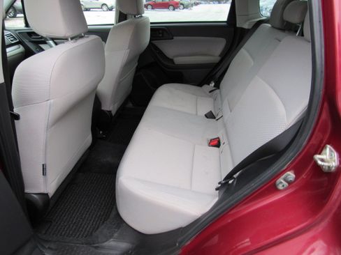 Used 2018 Subaru Forester 2.5i Premium image 18