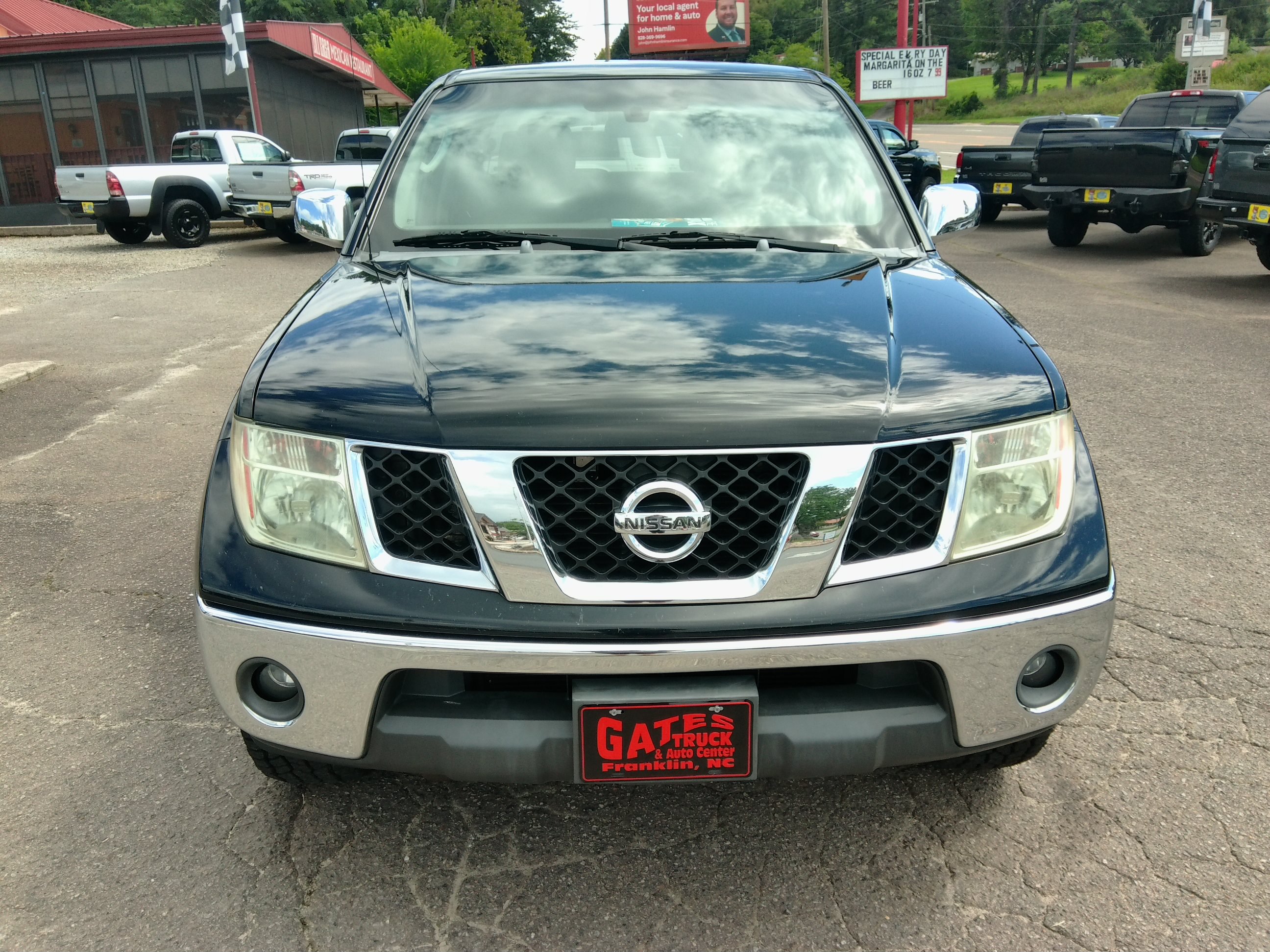 Used 2007 Nissan Frontier 4x4 Crew Cab NISMO image 8