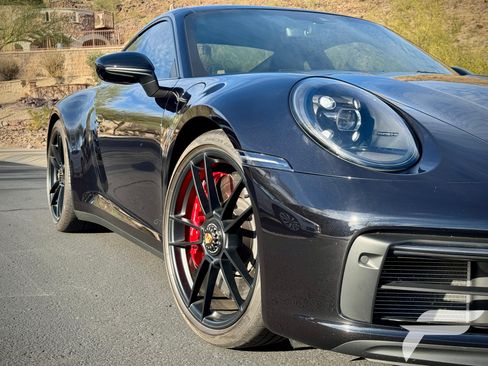 Used 2022 Porsche 911 Carrera GTS image 2