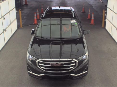 Used 2021 GMC Terrain AWD SLT image 2