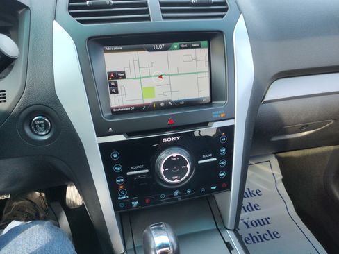 Used 2015 Ford Explorer 4WD Sport image 13