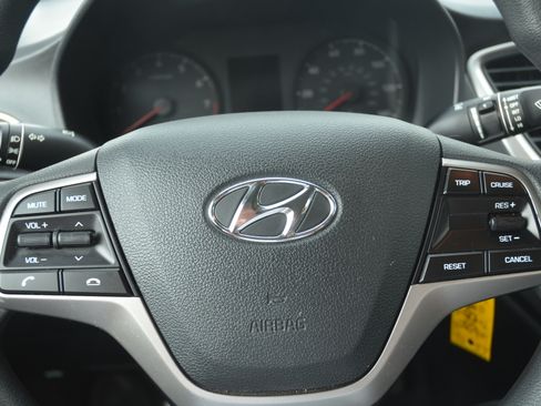 Used 2022 Hyundai Accent SE image 13