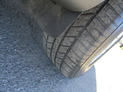 Used 2013 Chevrolet Traverse LT image 13