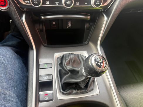 Used 2018 Honda Accord Sport image 19