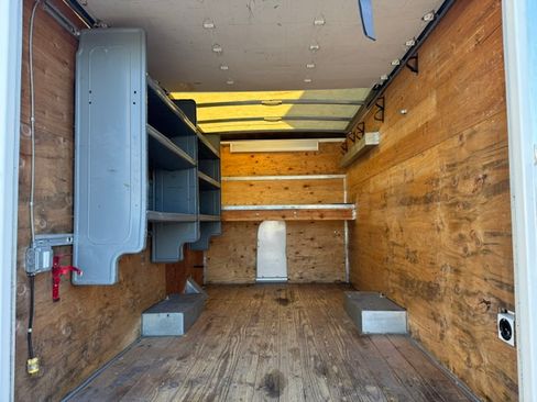 Used 2020 Chevrolet Express 3500 UNAVAIL RWD image 4