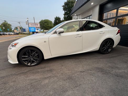 Used 2015 Lexus IS 350 AWD/4WD image 2
