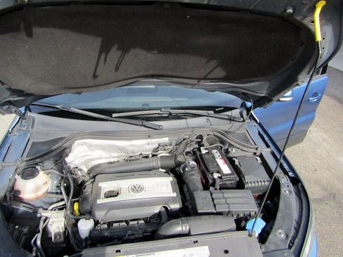 Used 2017 Volkswagen Tiguan 2.0T image 15