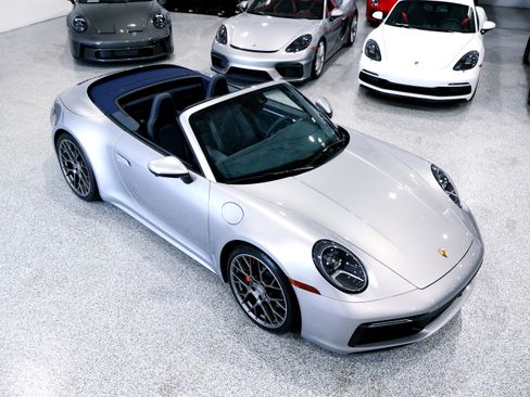 Used 2020 Porsche 911 Carrera 4S Cabriolet AWD/4WD image 13