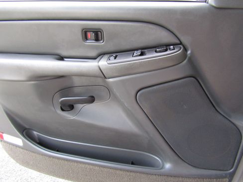 Used 2004 Chevrolet Silverado 1500 2WD Extended Cab image 17