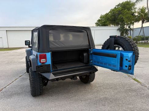 Used 2010 Jeep Wrangler 4WD Sport image 37