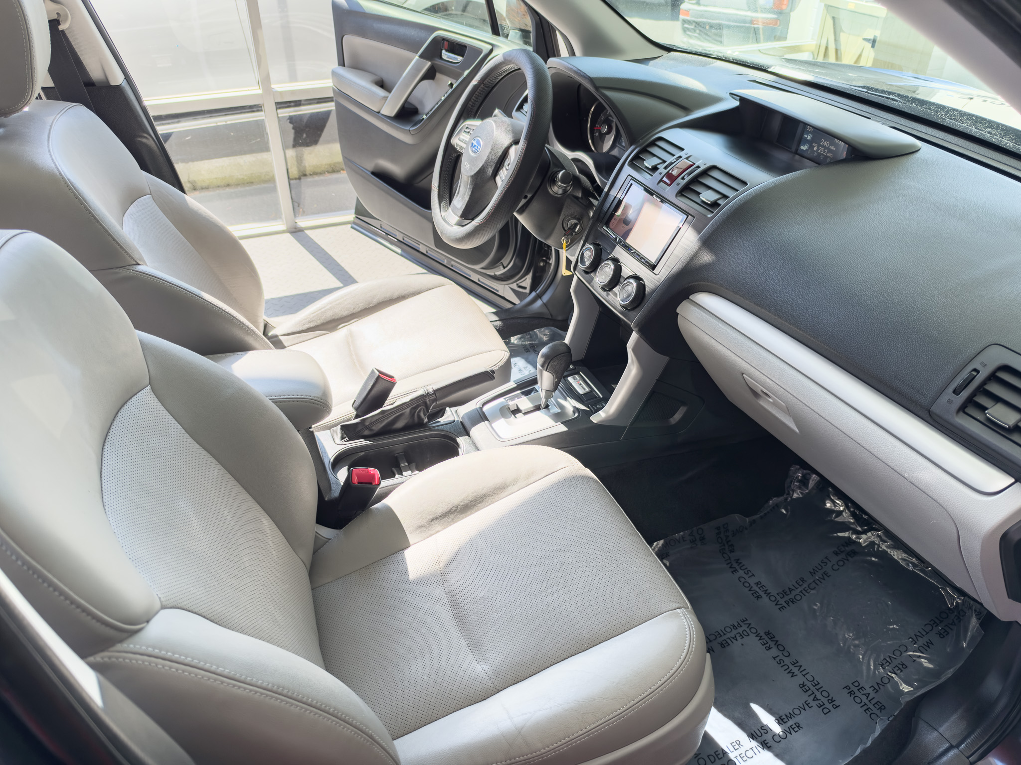 Used 2014 Subaru Forester 2.5i Limited AWD/4WD image 15