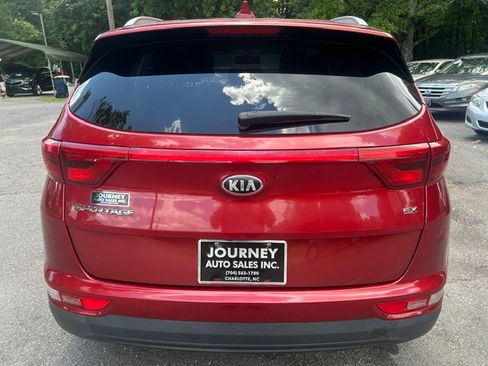 Used 2019 Kia Sportage FWD EX image 4