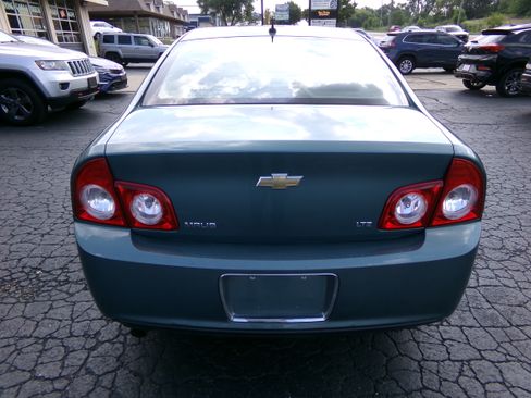 Used 2009 Chevrolet Malibu LTZ FWD image 3