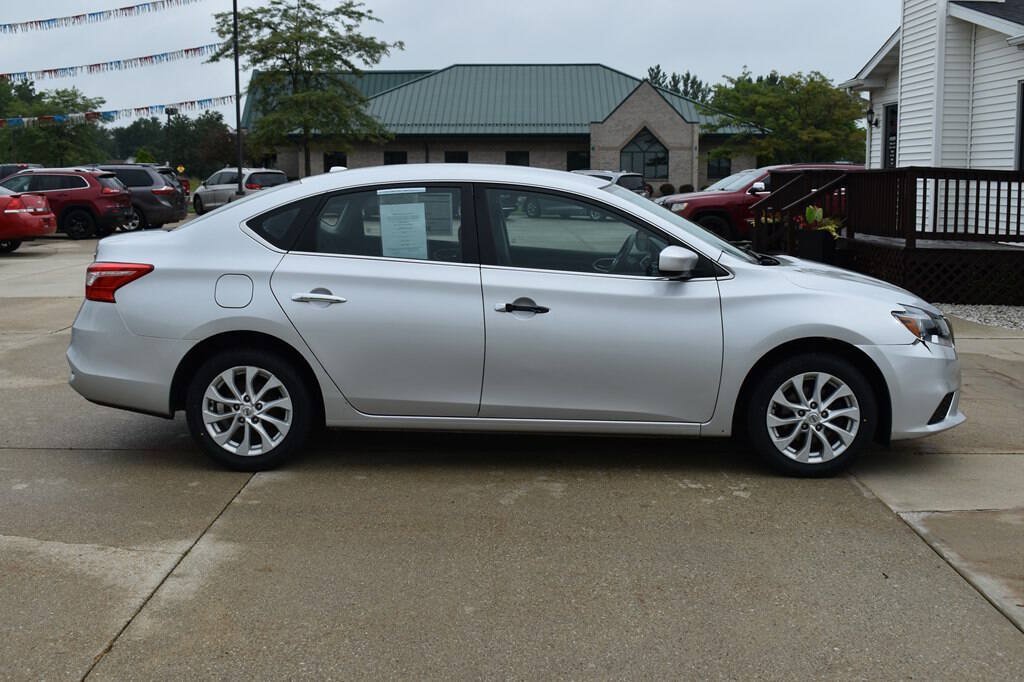 Used 2018 Nissan Sentra SV FWD image 2