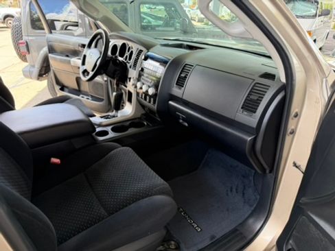 Used 2007 Toyota Tundra 4x4 CrewMax SR5 image 29