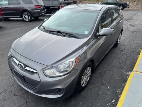 Used 2014 Hyundai Accent GS image 3