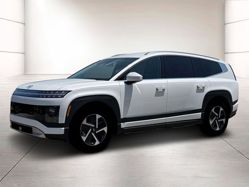 New 2026 Hyundai Ioniq 9 S image 2